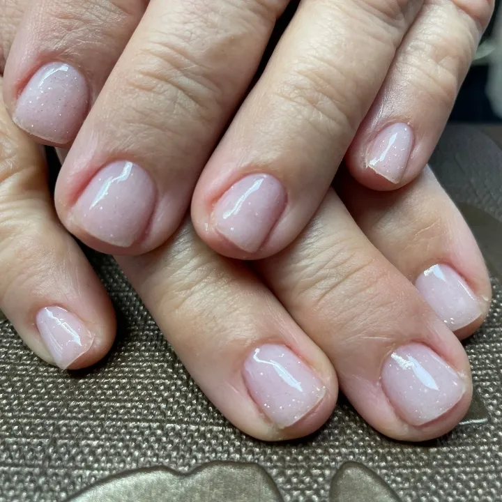 Gelnägel Modellage in Rielasingen bei Singen – Elegantes Nageldesign von Easy Beauty