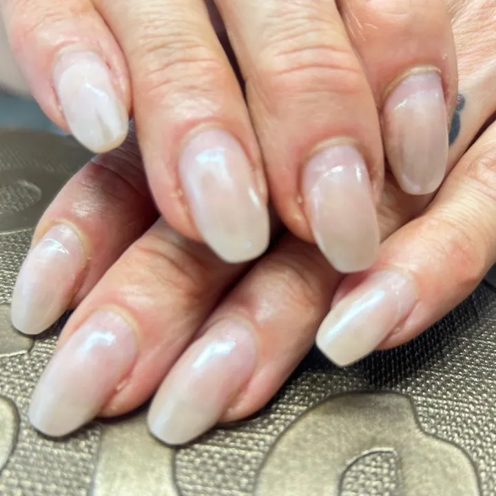 Gelnägel Modellage in Rielasingen bei Singen – Elegantes Nageldesign von Easy Beauty