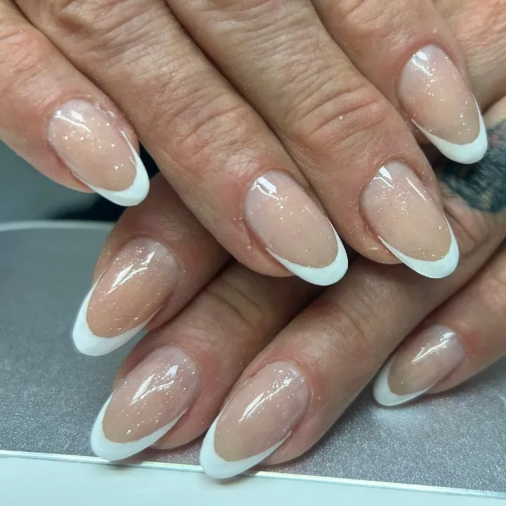 Gelnägel Modellage in Rielasingen bei Singen – Elegantes Nageldesign von Easy Beauty